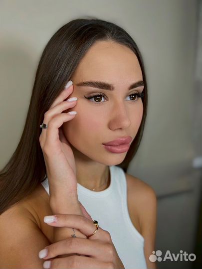 Перманентный макияж бровей