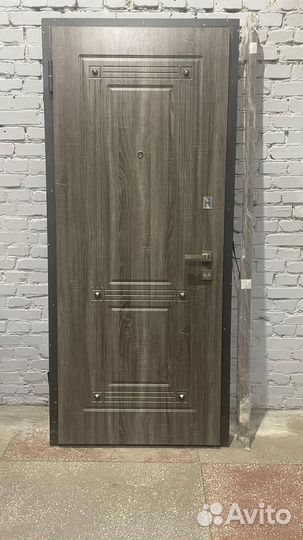 Дверь входная металлическая в наличии