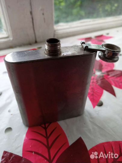 Фляжка карманная