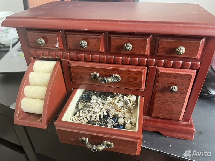 Шкатулка для украшений