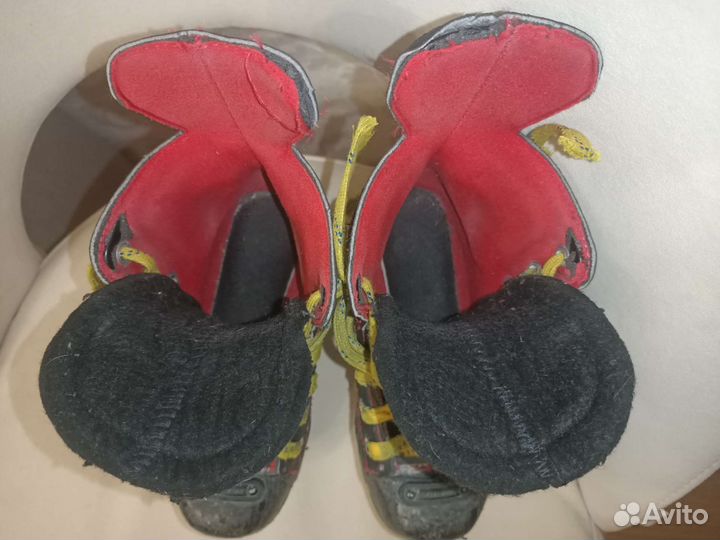 Хоккейные коньки детские Bauer Y12