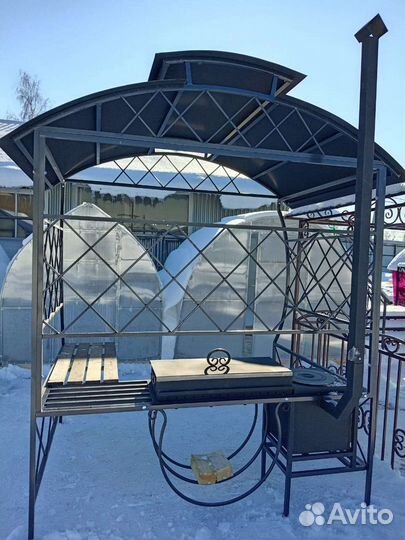 Мангал с печью под казан и крышей