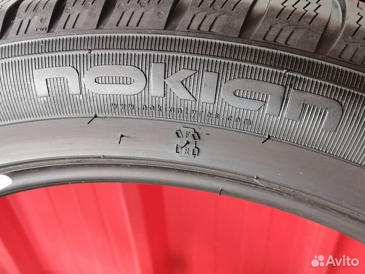 Nokian Tyres WR A4 235/45 R19