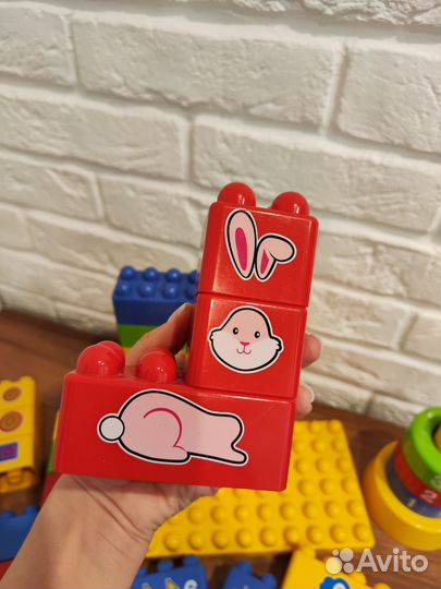 Конструктор с крупными деталями