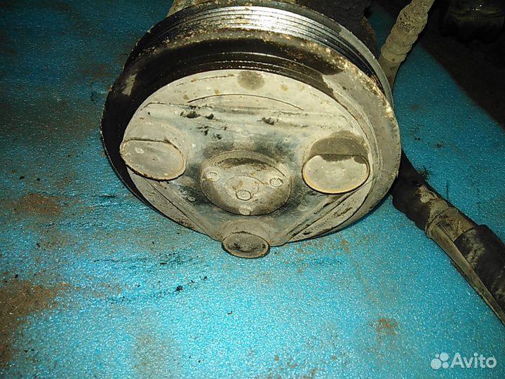 Компрессор кондиционера Форд Фокус1,2.0,АКПП 2000г