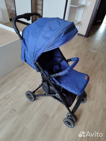 Коляска прогулочная