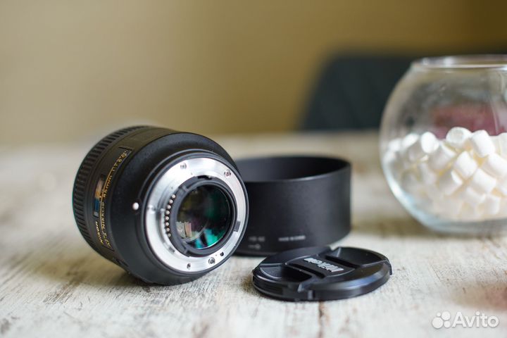 Nikon AF-S Nikkor 85mm 1:1.8G на гарантии