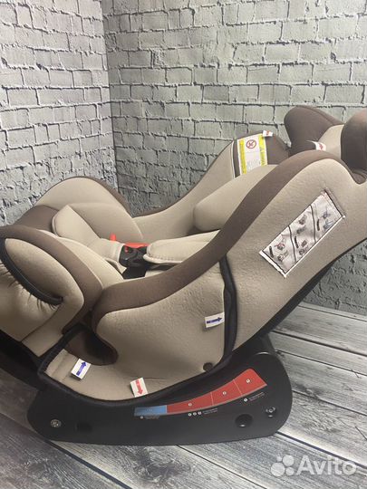 Детское автокресло от 0 до 25 новое
