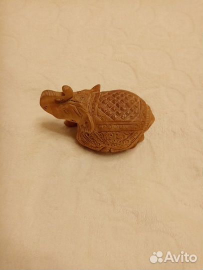 Слон с индии