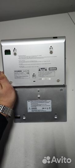 Портативный dvd/cd плеер Hyundai H-lcdvd703