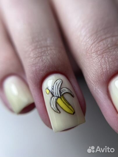 Маникюр с покрытием гель-лаком
