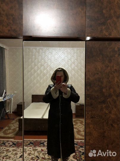 Дубленка женская б/у натуральная ; р 46 -48