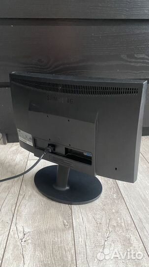 Монитор Samsung E1920N 19