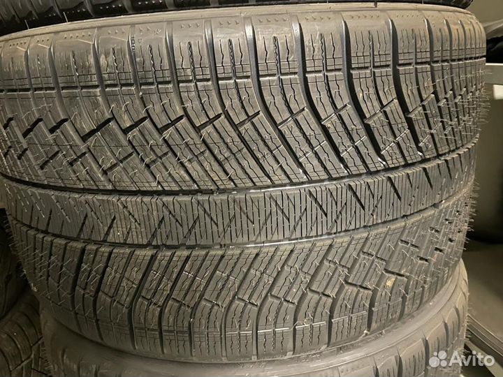 Michelin Alpin 4 245/35 R20