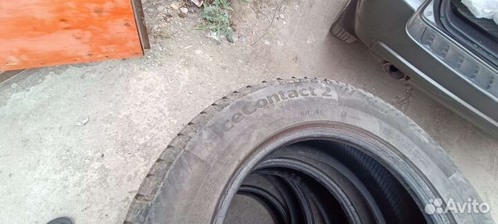 Continental IceContact 2 215/65 R16