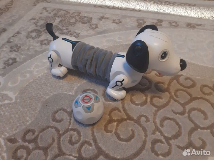 Собака-робот Дэкел, Silverlit