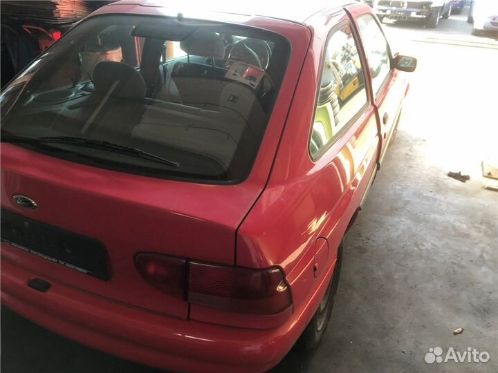 Разбор на запчасти Ford Escort 1995-2001