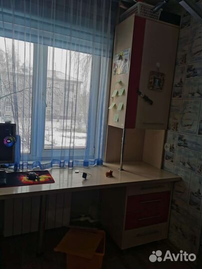 Угловой письменный стол б/у