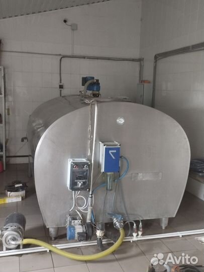 Танк охладитель молока 3200