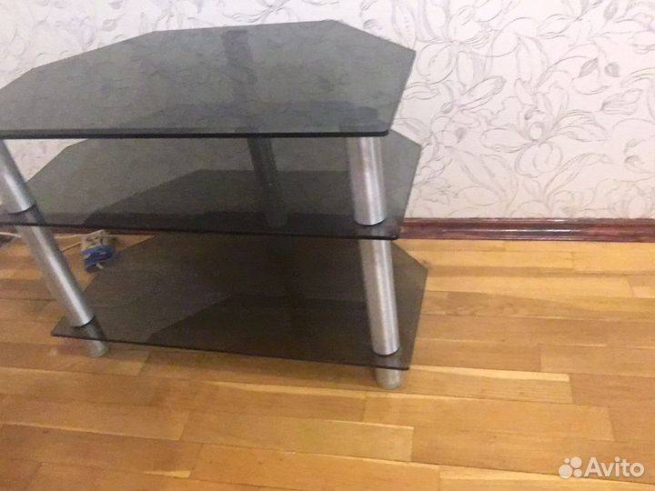 Стеклянная тумба