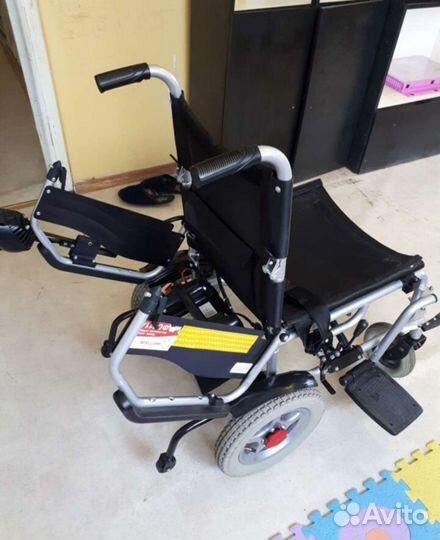 Инвалидная коляска с электроприводом