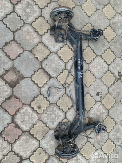 Задняя балка Ford Fiesta mk5 в сборе 5660