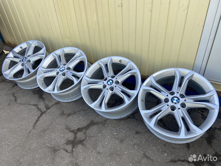 Оригинальные диски X3-X4 R18 5*112 et-22