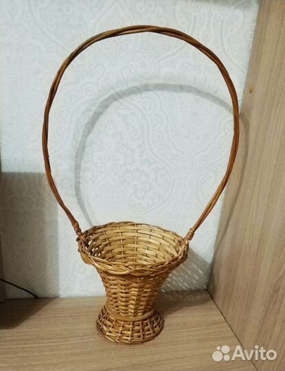 Корзинки для цветов и подарков