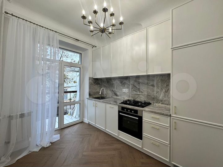 2-к. квартира, 60 м², 2/6 эт.