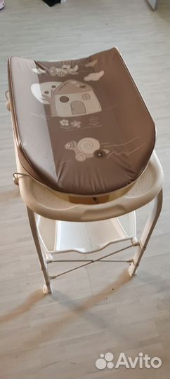 Пилинальный столик с ванночкой