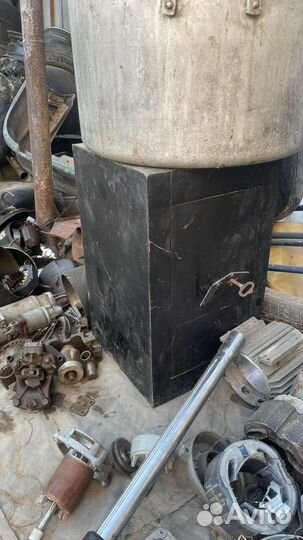 Сейф металлический