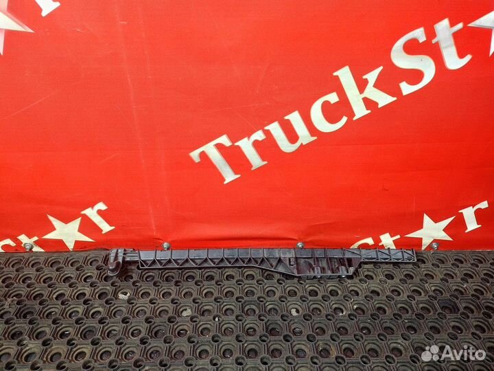 Направляющая стекла двери левой 2016 год