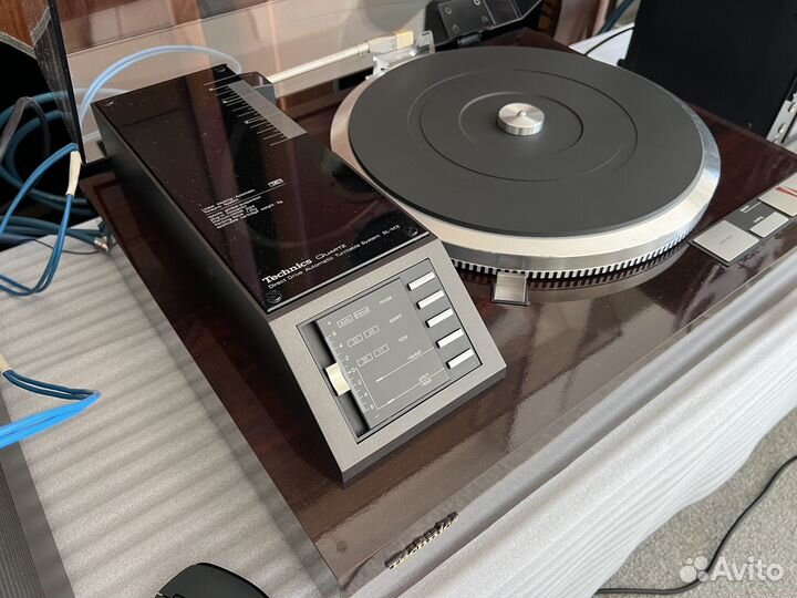 Виниловы проигрыватель Technics SL-M3