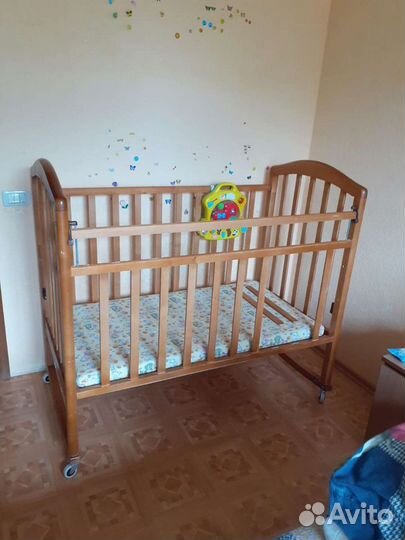 Детская кроватка
