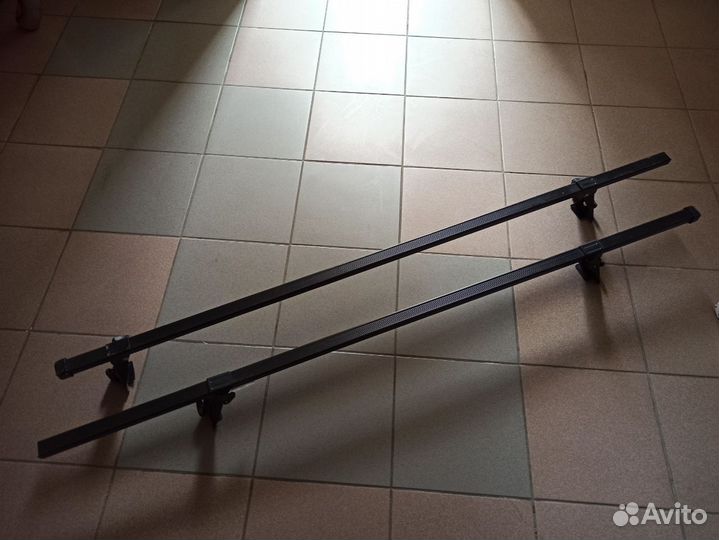 Багажник на крышу универсальный Mont Blanc