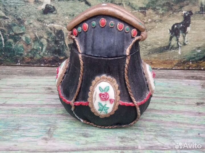 Конфетница на ножке