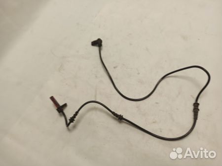 Датчик ABS передний