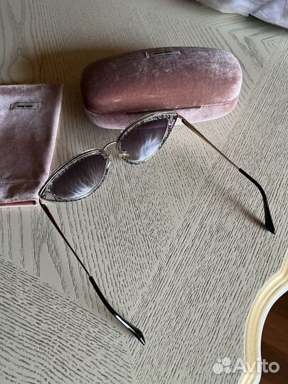 Очки солнцезащитные Miu Miu оригинал