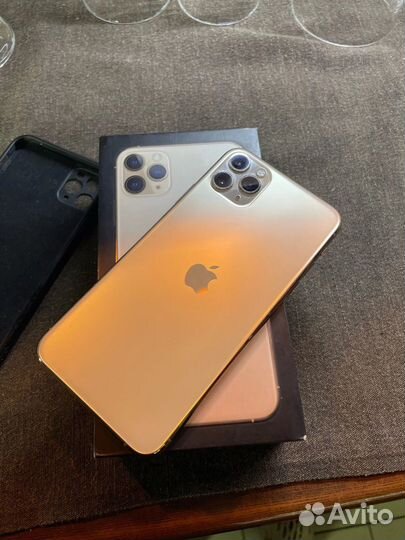 iPhone 11 Pro Max, 64 ГБ