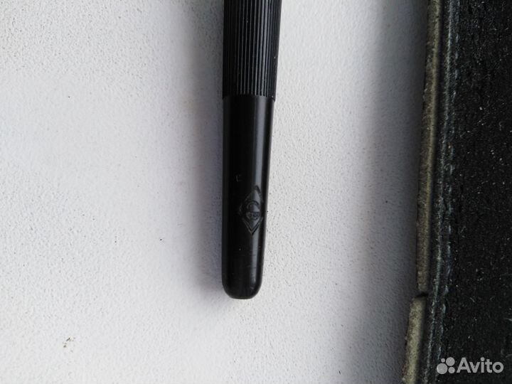 Чернильная, перьевая, поршневая ручка 