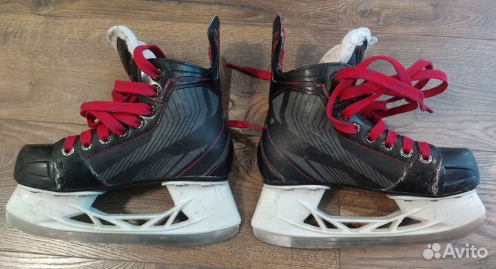 Коньки хоккейные CCM