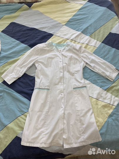 Халаты медицинские пакетом 6 штук