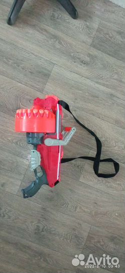 Мегаладон, нерф пистолет