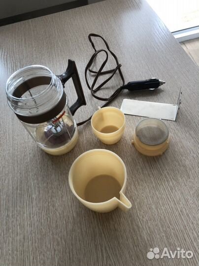 Кофеварка автомобильная новая