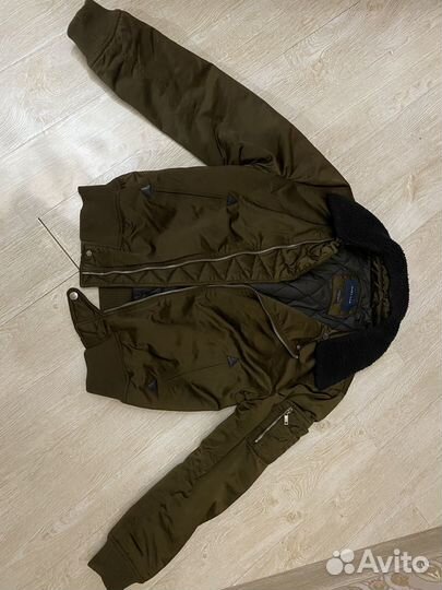 Продается куртка (пилотка) Зара