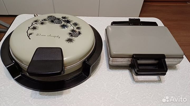 Вафельница электрическая 