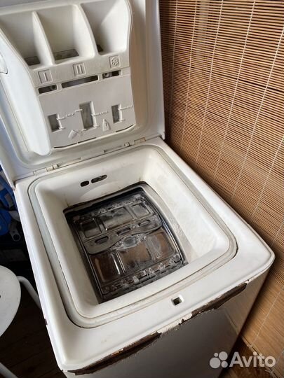 Стиральная машина с вертикальной загрузкой