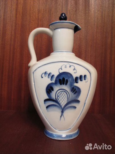 Кувшины с кружками. Гжель. Фарфор
