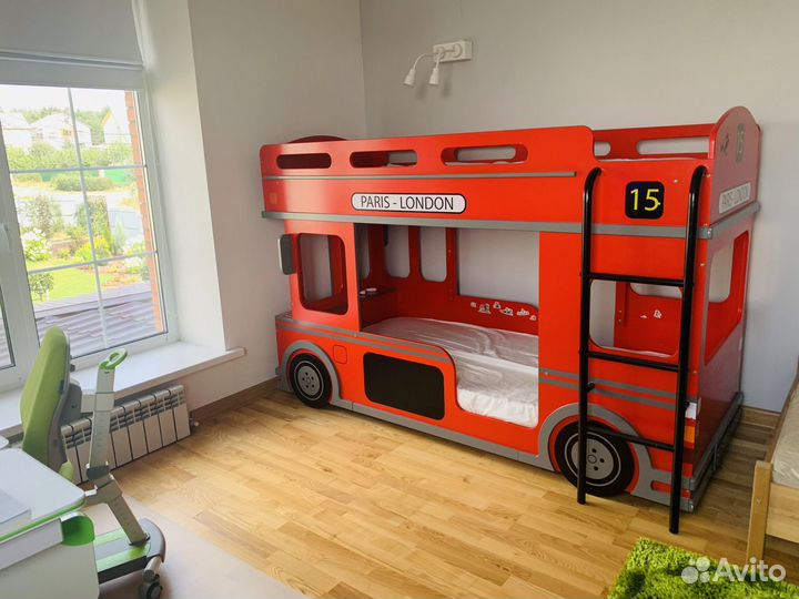 Двухъярусная кровать бу с матрасами