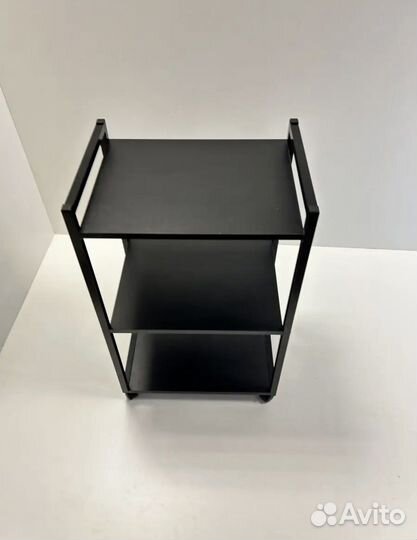 Этажерка на колесиках